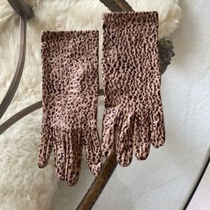 New Leopard Print Gloves.